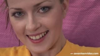 Essa loira depravada vai adorar essa massagem Essa loira depravada vai adorar essa massagem