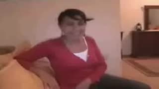 Ele ensina a sua enteada como é o sexo Ele ensina a sua enteada como é o sexo