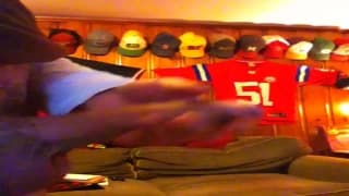 Sua grande pila desmaiou diretamente na câmera Sua grande pila desmaiou diretamente na câmera