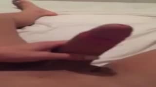 Marina mostra seu pênis na frente da web!