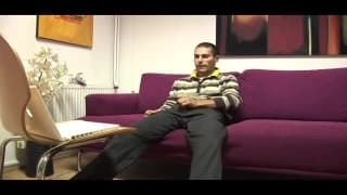 Este hetero se masturba na webcam sozinho