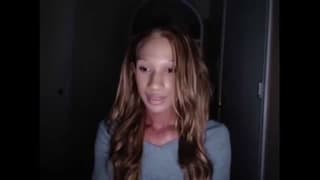 Essa trans gostosinha de pele bronzeada adora se tocar!