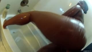 Este jovem vai explodir a buceta de Maserati