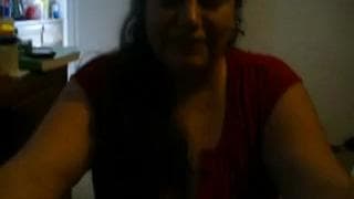 Garganta profunda agradável com um gordinho