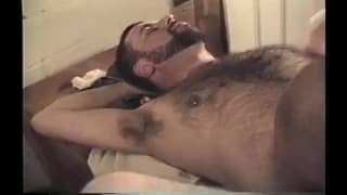 Cara fica excitado com o encanador que é gay Cara fica excitado com o encanador que é gay