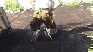 Você verá um militar gay se masturbando sozinho Você verá um militar gay se masturbando sozinho