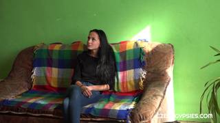 Nicole Love transa com um homem tatuado Nicole Love transa com um homem tatuado