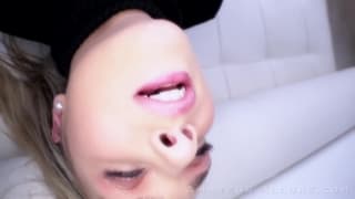 A cara extasiada da Gabbie Carter enquanto pega boquete é uma delícia A cara extasiada da Gabbie Carter enquanto pega boquete é uma delícia