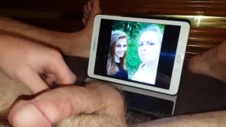 Batendo punheta enquanto olha as fotos no tablet até gozar Batendo punheta enquanto olha as fotos no tablet até gozar