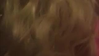 A loira passiva de peruca loira chupa seu pau A loira passiva de peruca loira chupa seu pau