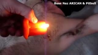 Travesti turco se divertindo com seu submisso mascarado