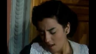 Empregada excitada agradando o dono da casa e o filho Empregada excitada agradando o dono da casa e o filho