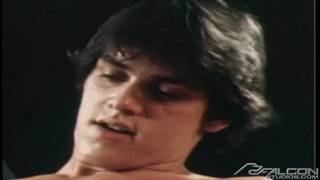 Jovem se masturba em pornô gay de qualidade vintage Jovem se masturba em pornô gay de qualidade vintage