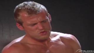 Três meninos safados em uma festa de sexo