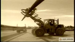 Adriano Marquez e Hunter Scott em um pornô gay vintage quente Adriano Marquez e Hunter Scott em um pornô gay vintage quente