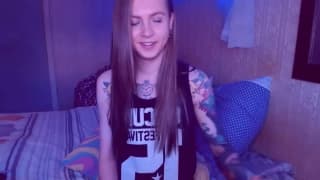 Transexual sensual se masturba e fica com tesão