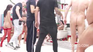 Nos bastidores de uma festa de Natal pornô Nos bastidores de uma festa de Natal pornô