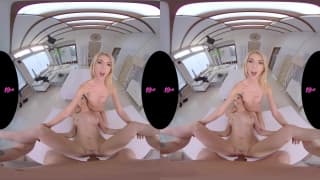 Pornô VR em trio POV com duas loiras Pornô VR em trio POV com duas loiras