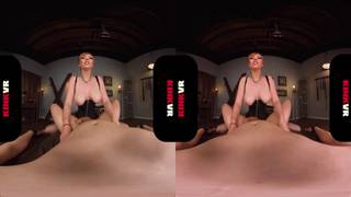 Os seios grandes de Lauren dançam enquanto ela o monta neste POV Os seios grandes de Lauren dançam enquanto ela o monta neste POV