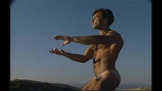 DaVinci nu se alongando ao ar livre