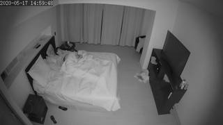 Acorda no meio da noite com o apetite de foder a mulher