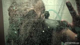 Monstro fode a buceta de uma cientista