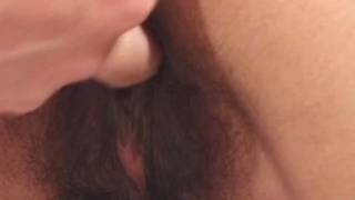 Mulher indiana com buceta peluda quer este pênis em seu corpo