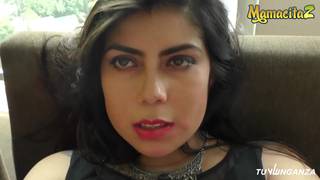 Morena faz um vídeo hardcore com outro cara para mandar para o ex