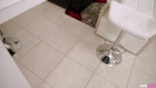 A sogra Melanie Hicks gosta de oferecer o seu rabo A sogra Melanie Hicks gosta de oferecer o seu rabo