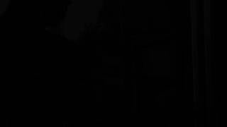 Sexo anal apaixonado entre um homem gay branco e um negro