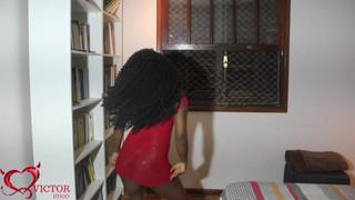 Ele gosta de transar com minha namorada negra e sexy e filmá-la!