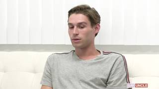 A terapia termina com relações sexuais com Shae Reynolds