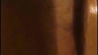 Ele se masturba e me envia o vídeo para que eu possa me masturbar