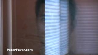 Asiático gay se masturba na sauna e o pinto fica bem duro