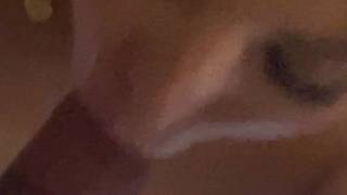 Loira faxineira é fodida por papai