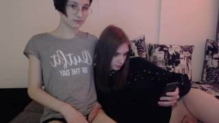 Garotas trans se divertem com a câmera