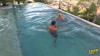 Os garanhões Glenn e Blake mal podem esperar para transar Os garanhões Glenn e Blake mal podem esperar para transar