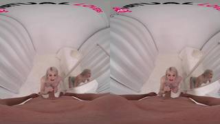 Uma das coisas que Izzy Wilde mais adora é transar em pornografia VR Uma das coisas que Izzy Wilde mais adora é transar em pornografia VR