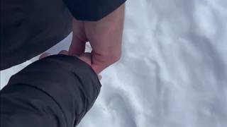 Mulheres jovens e curiosas sempre acabam com sêmen em seus seios Mulheres jovens e curiosas sempre acabam com sêmen em seus seios