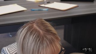 Katee V é fodida pelo colega Tony Rubino