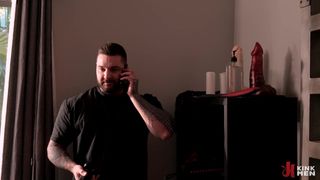 Christian Wilde, Roman Todd e Teddy Bryce em um trio gay BDSM