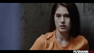 Tiffany Tatum é fodida com um strapon na prisão por uma futanari