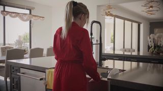 São demasiado sensuais Cadence Lux e Scarlett Sage ao foderem-se assim