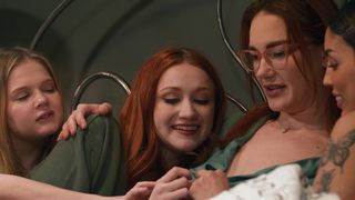 O quarteto lésbico de Siri Dahl com Scarlet, Coco e Vanessa O quarteto lésbico de Siri Dahl com Scarlet, Coco e Vanessa