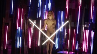 Alecia Fox exibe seu incrível corpo delgado e sexy