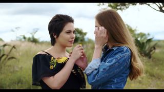 Uma bela película erótica, íntima e lésbica: Beso de Mezcal