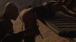 No deserto abrasador, deixa-se dominar sexualmente e sem limites!