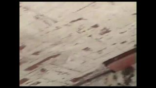 Este tipo prepara-se bem antes de foder a morena num filme