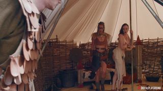 Amirah e Catherine compartilham a rola do Xander como os vikings