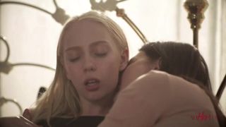 Rayveness e Braylin Bailey começam a se tocar e se mamar na cama